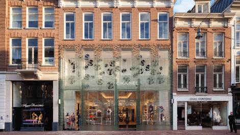 crystal-houses-chanel-store-amsterdam-glass-bricks-mvrdv_dezeen_social
